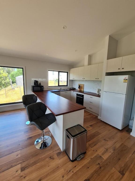 Piece Of Paradise, Huge 4 Bedroom Haven * Letts Beach