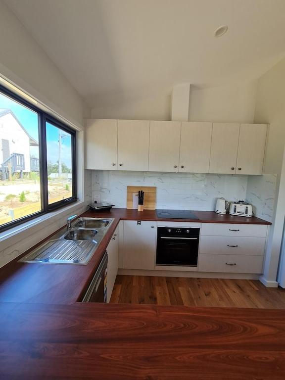Piece Of Paradise, Huge 4 Bedroom Haven Letts Beach