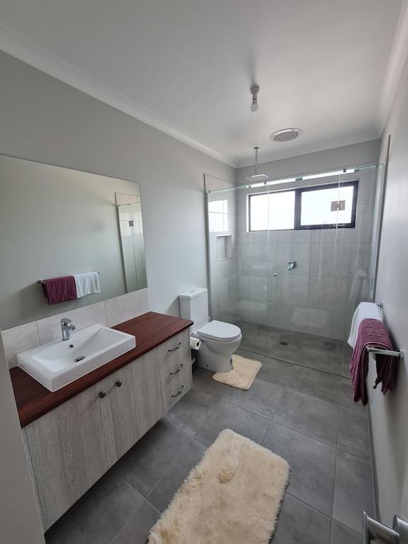 Holiday home Piece Of Paradise, Huge 4 Bedroom Haven Letts Beach